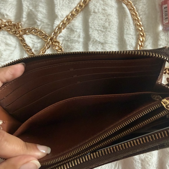 Louis Vuitton wallet/crossbody with 2 chains - Picture 8 of 15